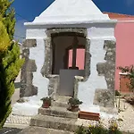 Casa Do Terraco By Madrabica * Атогиа-да-Балейя